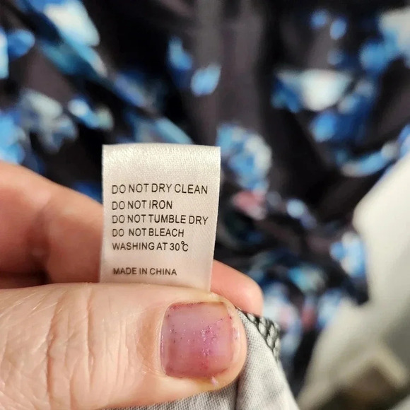 Pinup Dress Wrap Top Blue Roses Flutter Sleeve 18W 18 - Picture 12 of 13